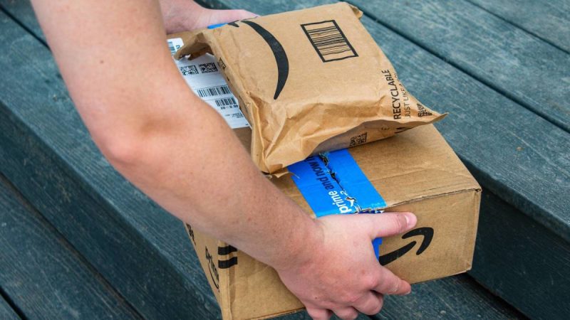 Amazon Discounts Dotn Wireless Bluetooth Speaker by 77% - Amazon Is Selling A $130 'loud' And 'clear' Bluetooth Speaker For Just $30