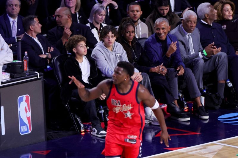 Anthony Edwards Challenges Obama’s One-on-One Claims - Anthony Edwards Roasted Barack Obama For Claiming He Won Their One-on-one Game