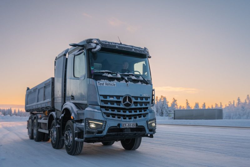 Daimler Truck's eArocs 400 Passes Winter Testing with Flying Colors - Daimler Truck Completes Winter Testing Of The EArocs 400