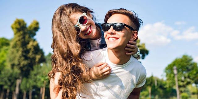 Attractiveness in Youth Linked to Social Skills as Adults