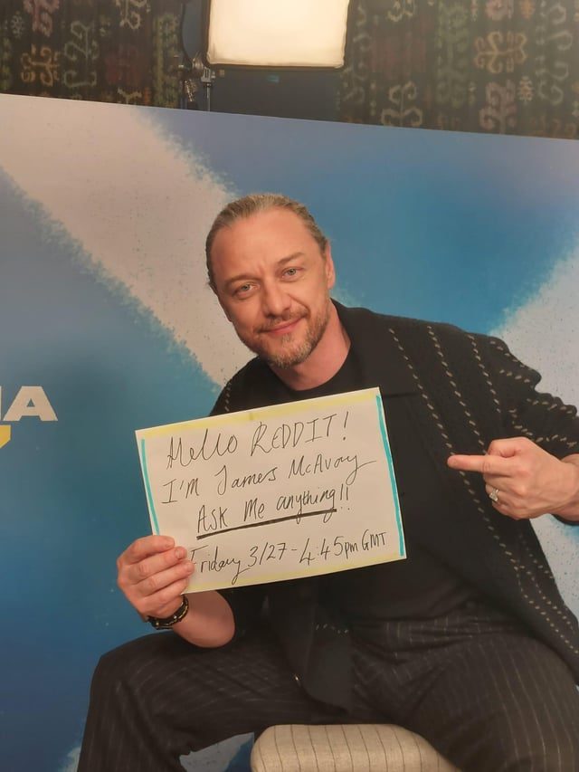 James McAvoy Hosts Reddit AMA for Directorial Debut - Hello Reddit! I'm James McAvoy. Ask Me Anything!