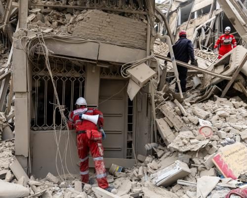 Escalating Tensions: Missile Attacks Target US Embassy in Iraq