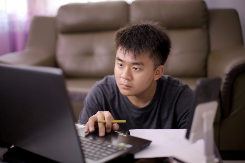 March's Top Retail Stocks Set for Rebound - The Best 3 Retail Stocks To Buy In March