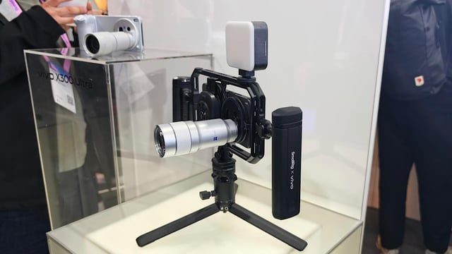 Vivo Launches X300 Ultra with 400mm Zeiss Lens Worldwide - Vivo's X300 Ultra Goes Global And Gets A Huge 400mm Zeiss Telephoto Lens