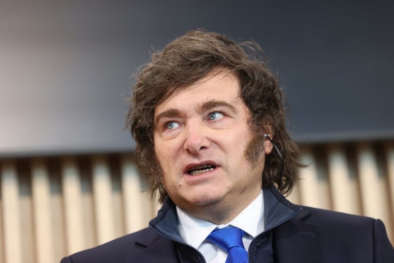 Investors Apprehensive Over Argentina's Economic Future Post-Milei - Argentina Bond Investors Increasingly Fear The Day After Milei