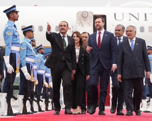 Pakistan Steps Up as Mediator in US-Iran Relations - Pakistan Seeks To Raise Its Global Standing In Push For Middle East Peace