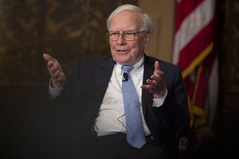 Buffett Advocates for Zero Inflation Target by the Fed - Warren Buffett Wants The Fed To Target Zero Inflation—Here's Why Economists Say That's Risky