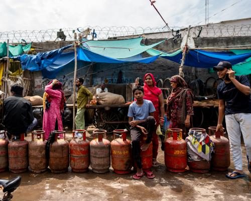Asia Faces Fuel Crisis: Farmers, Drivers Struggle with Costs - A Day In The Life Of Asia’s Fuel Crisis