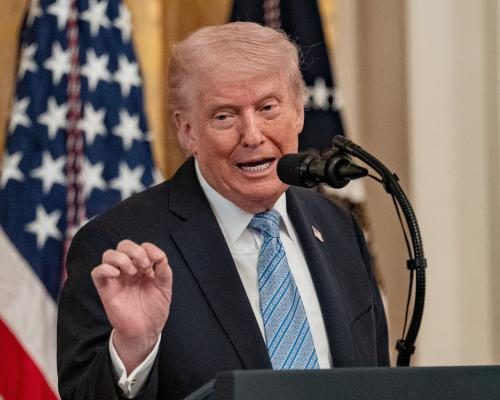 Trump's Fluctuating Strategy on Iran: A Tense Week of Diplomacy - Another Day, Another Pivot As Trump Flails In An Iran Trap Of His Own Making