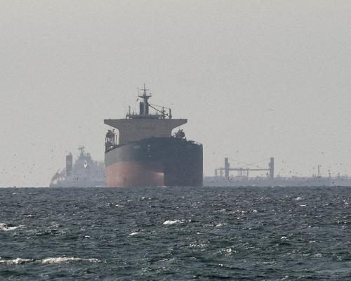 Limited Impact of Ceasefire on Strait of Hormuz Shipping - Ceasefire Changes Little For Shipping In Strait Of Hormuz, Experts Say
