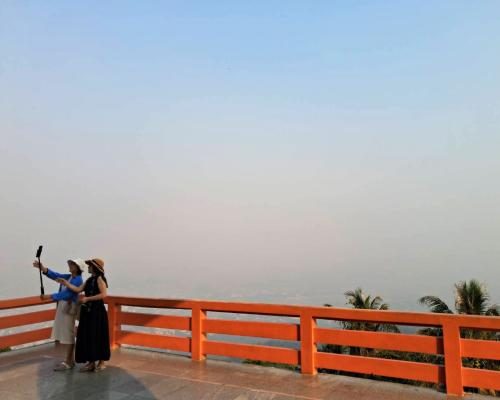 Chiang Mai's Songkran Celebrations Diminished by Haze and Costs - Chiang Mai’s New Year Revelry Hit By Smog And War-related Price Spikes