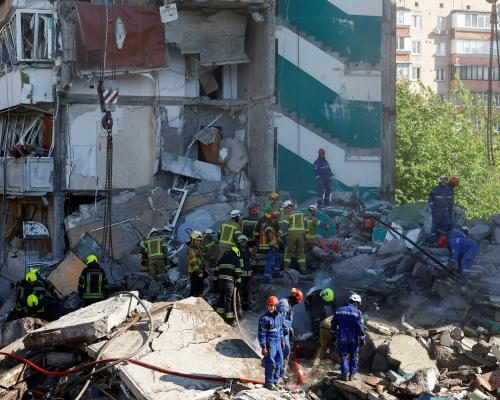 Russian Strikes in Ukraine Leave One Dead, 40 Injured in Kyiv - One Dead And 40 Injured As Intense Russian Strikes On Ukraine Continue – Europe Live
