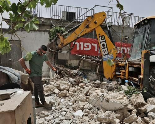 Palestinians Demolish Homes for Controversial Israeli Theme Park - Palestinians Forced To Demolish Own Homes To Make Way For Israeli Theme Park