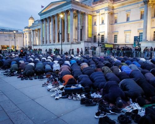 Public Prayer by Muslims Sparks Debate on Religious Freedom - There’s Nothing Sinister About Muslims Praying