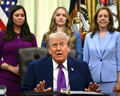 Trump Criticizes Iran Ceasefire, Military Options Considered - Trump Says Ceasefire With Iran On ‘life Support’ After Rejecting Peace Proposals