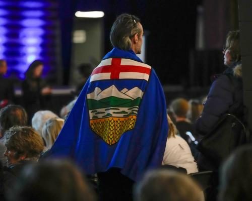 Alberta Separatists Deliver 300,000 Signatures for Referendum - Alberta Separatists Submit 300,000 Signatures To Push Independence Referendum