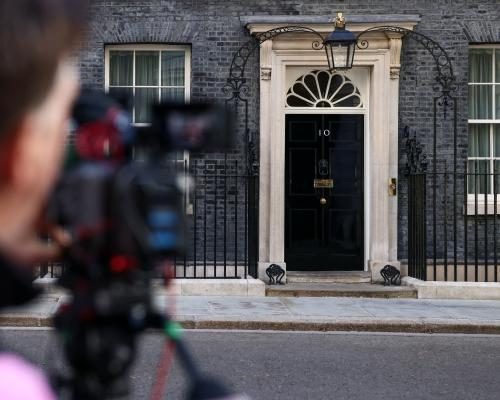 Over 100 Labour MPs Urge Unity Amid Leadership Turmoil - More Than 100 Labour MPs Sign Statement Against Starmer Leadership Challenge