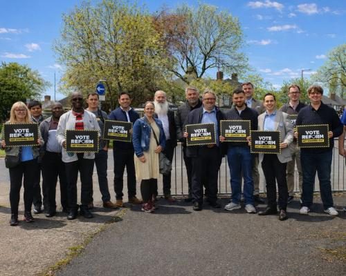 Reform Party's Richard Tice Faces AI Manipulation Allegations - Reformâs Richard Tice Posts Picture With Telltale Signs Of AI Manipulation, Say Experts