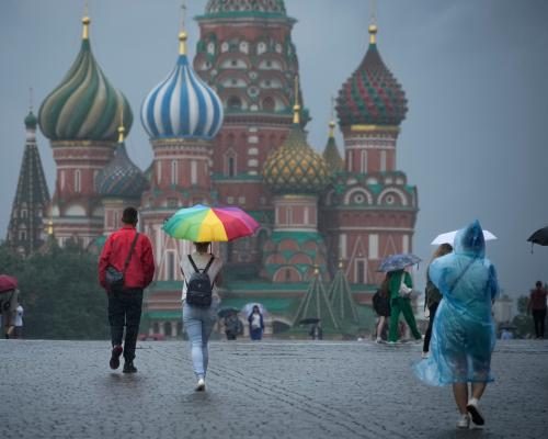 Moscow Internet Blackouts Raise Concerns Over Censorship - Unexplained Moscow Internet Blackouts Spark Fears Of Web Censorship Plan