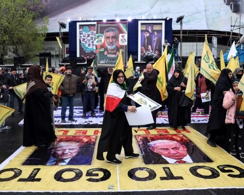 Disillusioned Iranians Shift Blame from Regime to U.S. Actions - ‘You Are All Worse Than Each Other’: Anti-regime Iranians Turn On Trump 