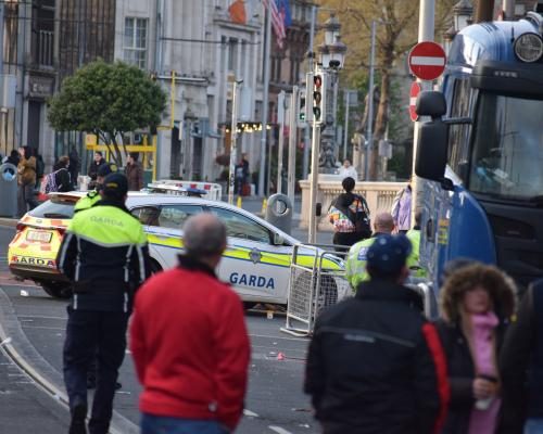 Dublin Police Restore Order After Fuel Price Protests - Irish Police Clear Dublin Blockade Staged By Fuel Price Protesters