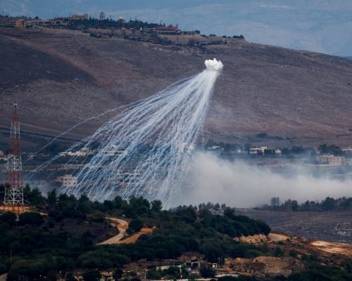 Accusations Arise Over Israel's Use of White Phosphorus in Lebanon - Israel Using White Phosphorus To Scorch Earth In South Lebanon, Researcher Says