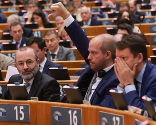 EU Parliament Approves Controversial Return Hubs for Migrants - MEPs Back Plans For ‘return Hubs’, Raising Fears Of ‘human Rights Black Holes’