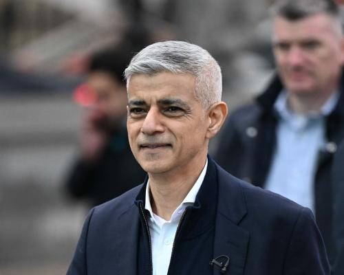 Security Breach: Bag of Weapons Left in South London - Sadiq Khan Protection Officers ‘leave Bag With Guns And Taser On South London Street’