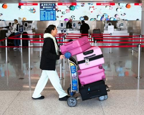 US Airlines Increase Baggage Fees Amid Rising Fuel Costs - Several US Airlines Raise Baggage Fees Due To Higher Oil Costs Associated With Iran War