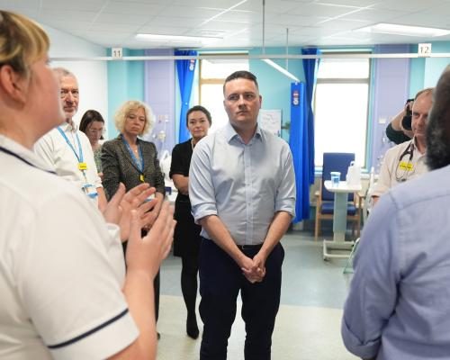 Streeting Warns of NHS Risks from Populist Party Votes - Votes For Populist Parties In May Elections Will Put NHS At Risk, Streeting Says