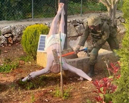 Israeli Soldiers Sentenced for Desecrating Jesus Statue in Lebanon - Two Israeli Soldiers Jailed Over Smashing Of Jesus Statue In Lebanon Village 