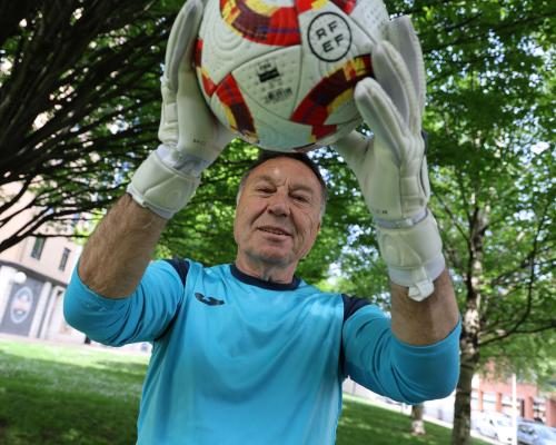 70-Year-Old Ángel Mateos González to Make Historic Football Return - Veteran Goalkeeper, 70, To Return To Pitch For Official Game In Spain